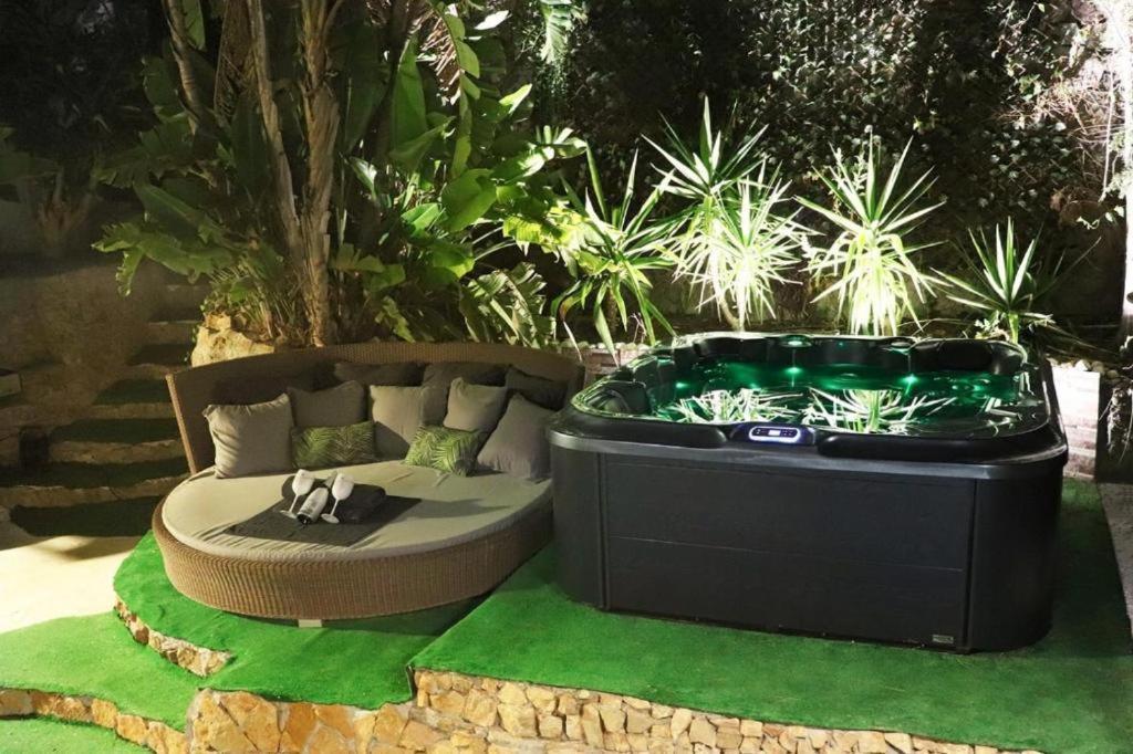 Luxury Jacuzzi Home & Terraces Малага Экстерьер фото